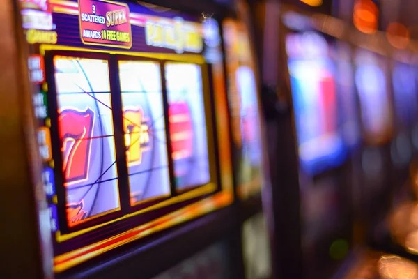 Live casino tables and sports betting on link depo